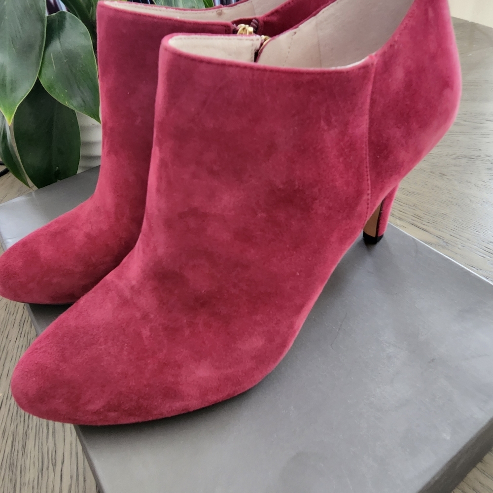 Vince Camuto Ankle booties